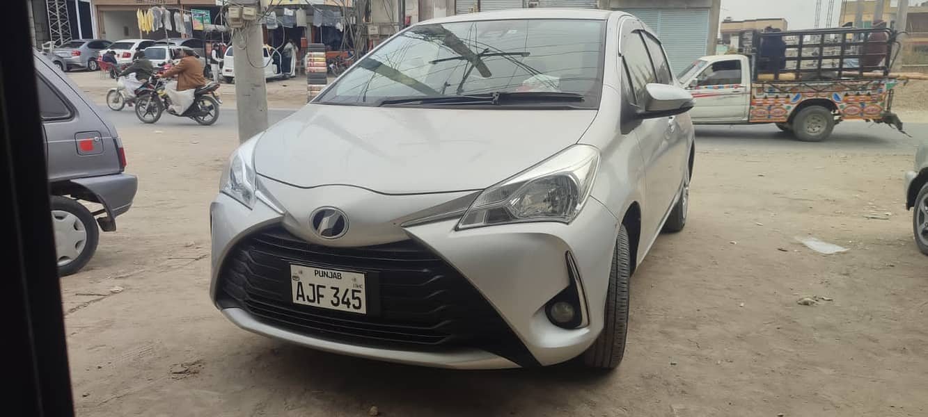 Toyota Vitz 2018 4