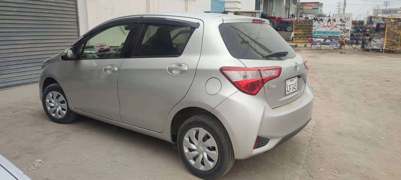 Toyota Vitz 2018 10