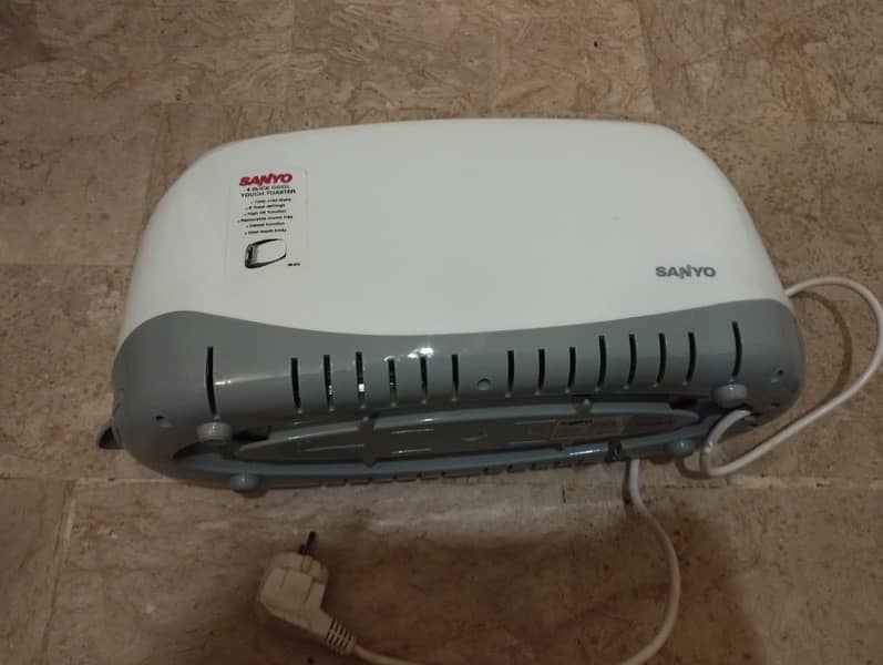 SANYO Electrical Toaster available for sale 1