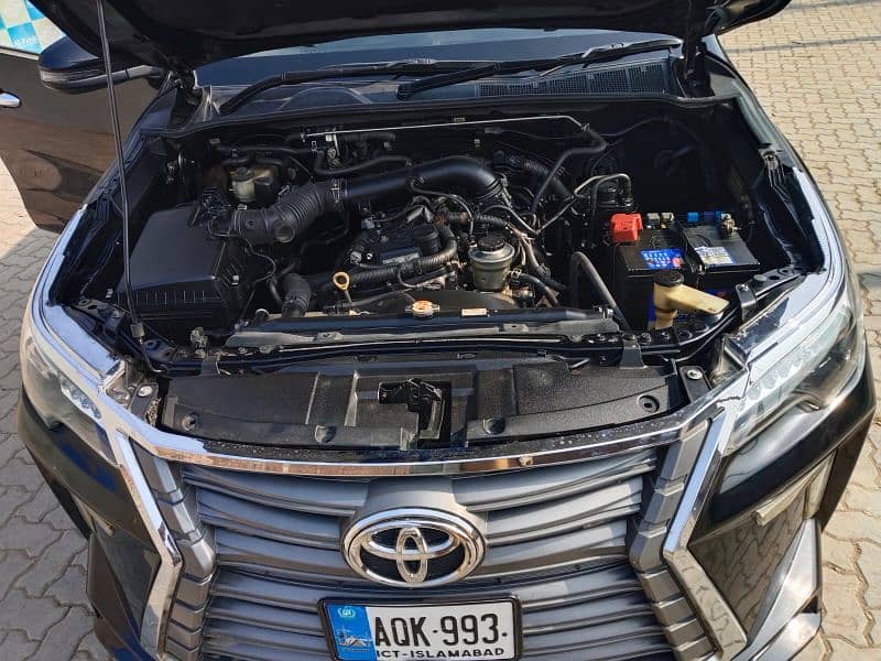 Toyota Fortuner V 2020 8