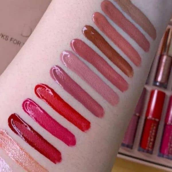 Branded Waterproof Lip gloss 8