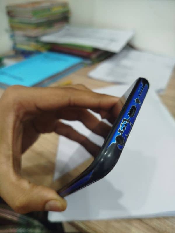 realme 5 with box 4