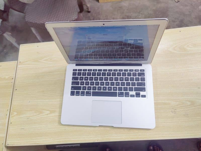 MacBook Air 2017 i5 8GB/256GB With original charger. 2