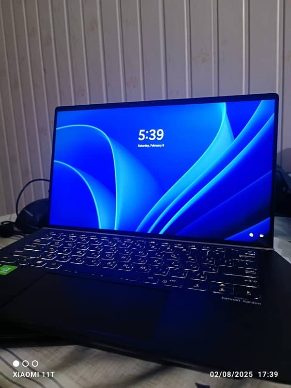 ASUS ZenBook i7-10th, 16GB, 1TB, Nvidia 2GB 1