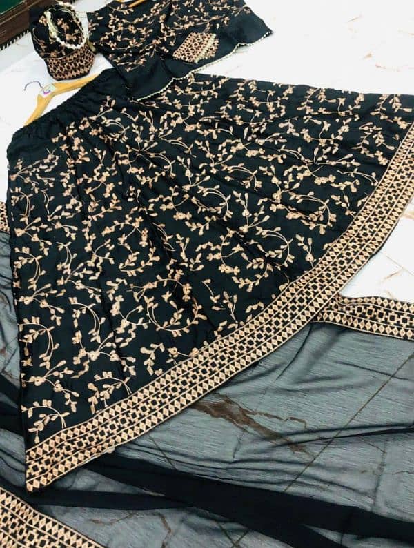 4 pcs Lehnga with Eidi potli 3