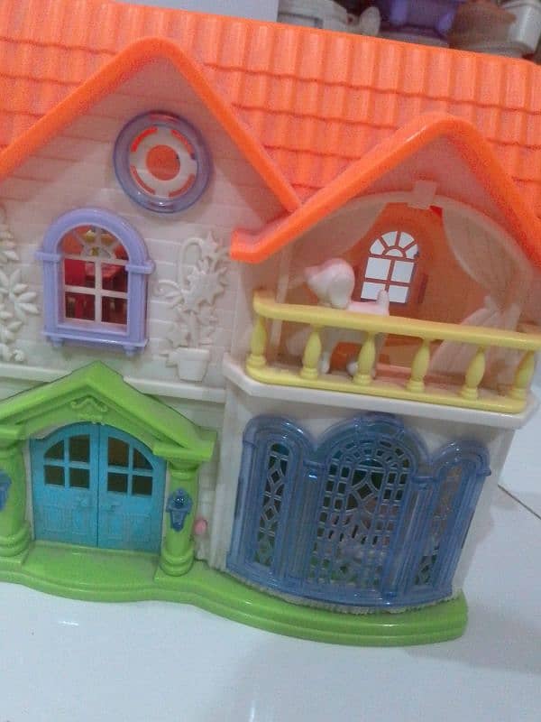 LOL Dolls, Kitchen, and 2 Doll Houses 4