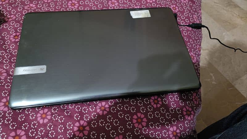 gateway Gate way core i3, 3rd gen, 4 gb ram, 320gb hdd touch screen 1