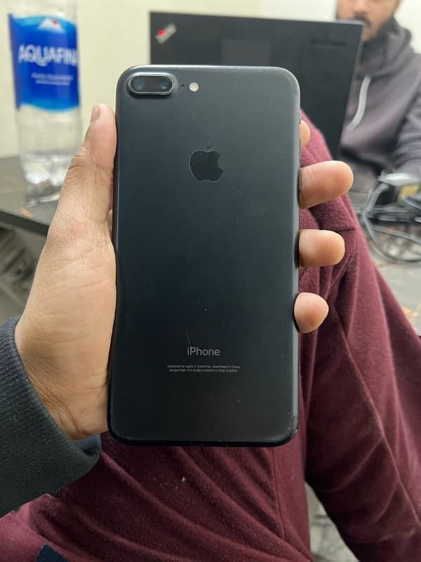 Iphone 7 plus 32 gb mate black colour JV Colour 4