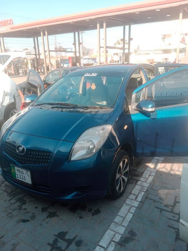 Toyota Vitz 2010 4