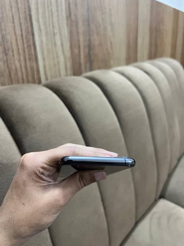 iphone 11pro max 512gb Factory unlocked All Ok 1