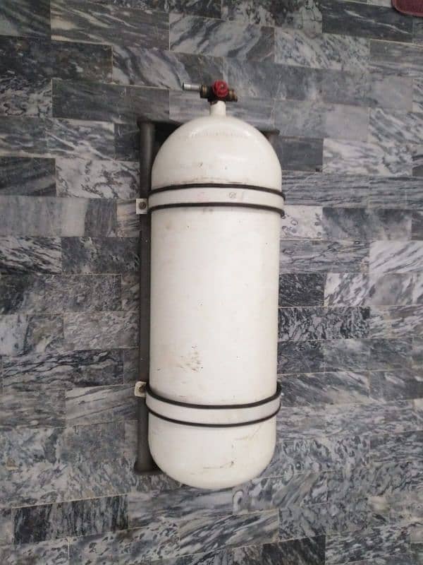 used CNG cylinder 0