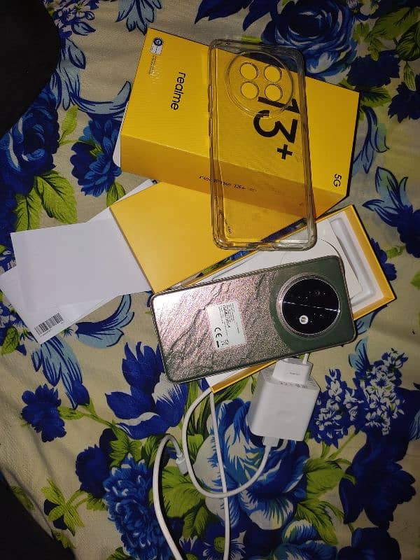 Realme 13 Plus 12/256 complete box 0