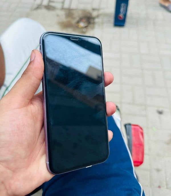 iPhone 11 64 gb Factory unlock 2