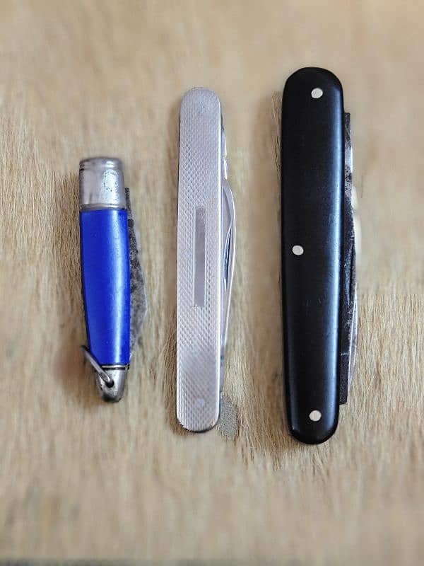 swiss,victorinox, shefield folding knife 1