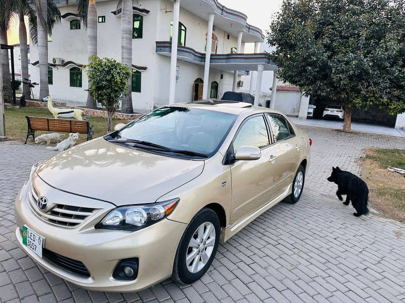 Toyota Corolla Altis sr 2013 1