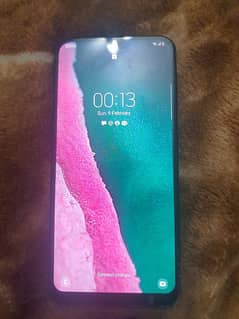 samsung galaxy a20 9/10 condition