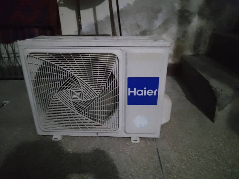 hair ac DC inverter 1 ton like a new 7