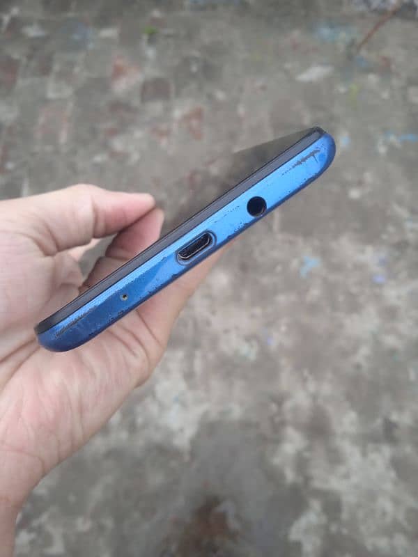 Infinix Hot 10 Play 4/64 With Box Charger and back cover 03204752349 6