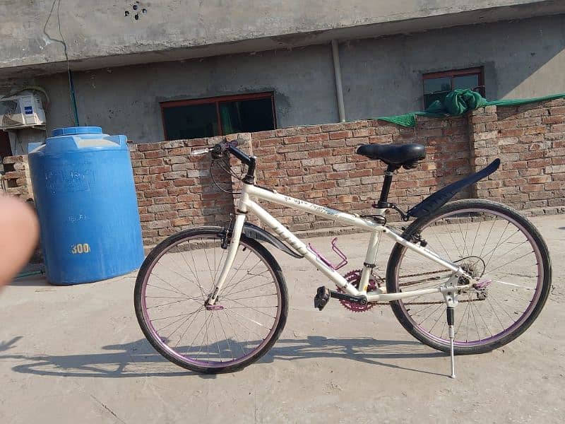 very good condition mountain bicycle 03 0 4 4 6 7 5 6 7 9 whtsp 2