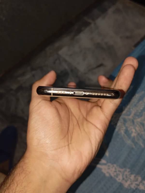 iPhone XS 64GB good price 5