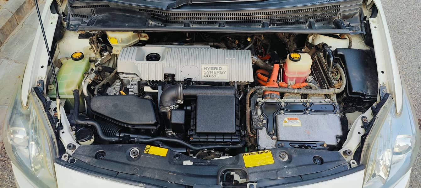 Toyota Prius 2010/2022 Neat and Clean just buy and drive 11