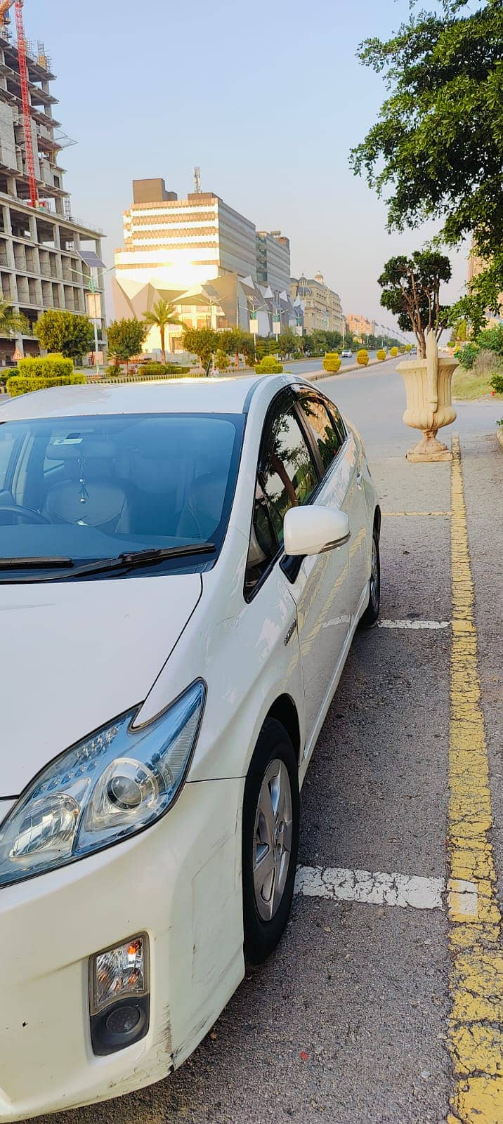 Toyota Prius 2010/2022 Neat and Clean just buy and drive 2