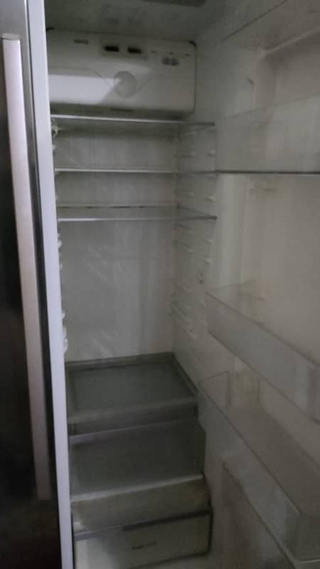 LG fridge for sale 0