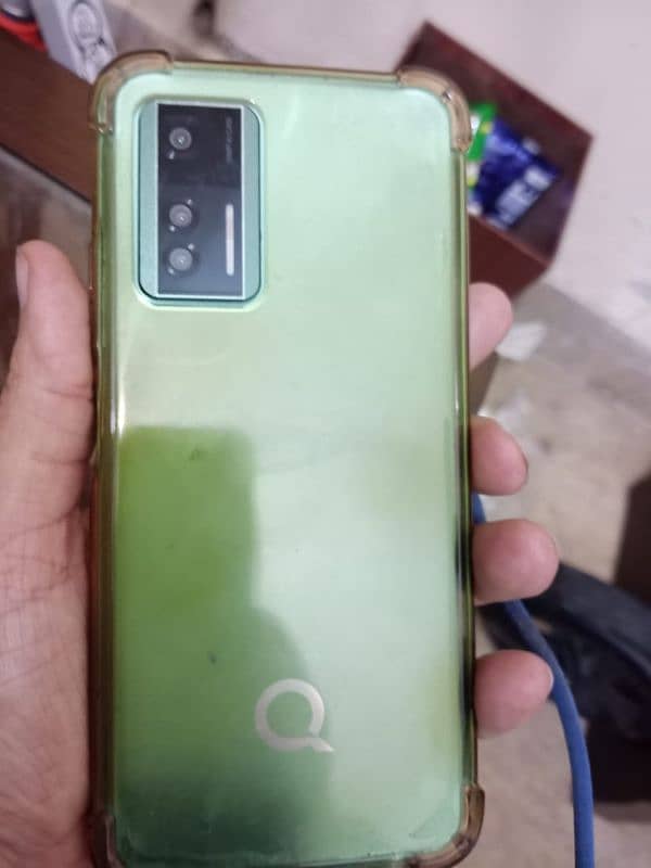 QMOBILE SMART ULTRA 6/128 1