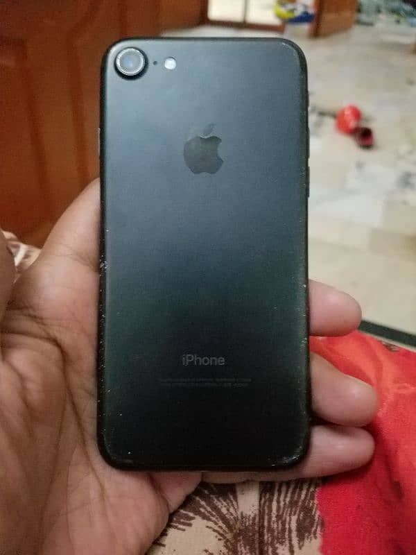 iPhone 7 non PTA 32GB all okay phone only battery change sim working 7