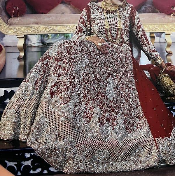 Bridal lehnga with 70 inch flair only wear one 0