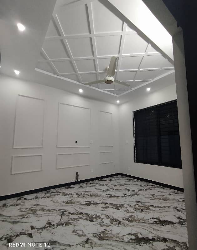 Uper Floor For Rent in I 11 main street 2