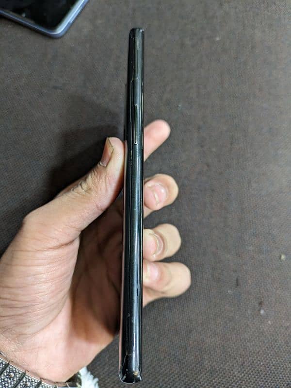 One plus 8 non pta water pack 8/128gb contact on WhatsApp 03124250376 2