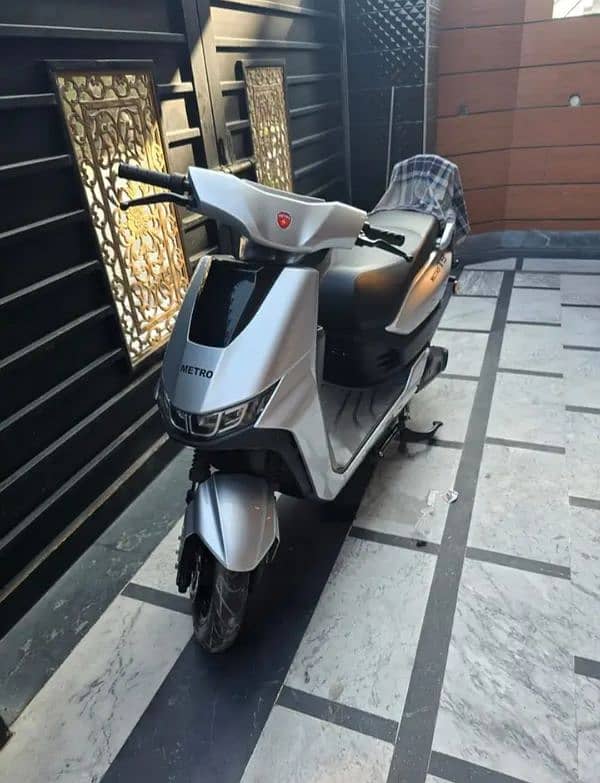 METRO T9 ELECTRIC BIKE Almost not used 0