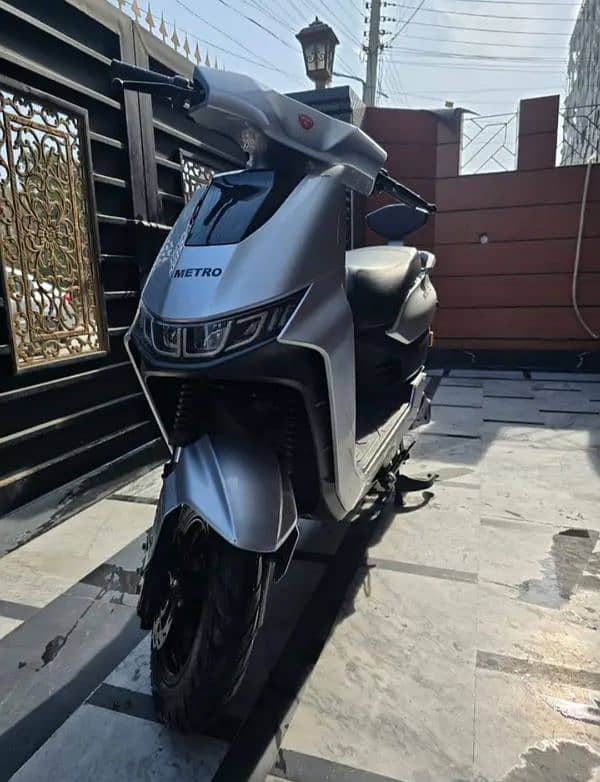 METRO T9 ELECTRIC BIKE Almost not used 5