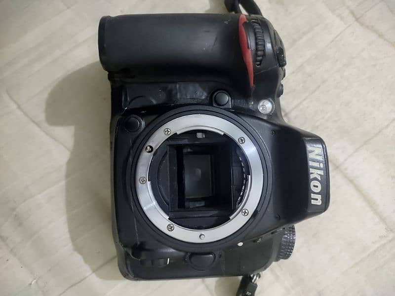 Nikon D7100 Camera With Two 70/300 lens 2