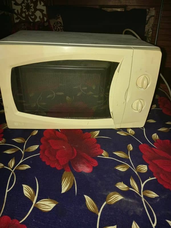 LG Microwave oven 1