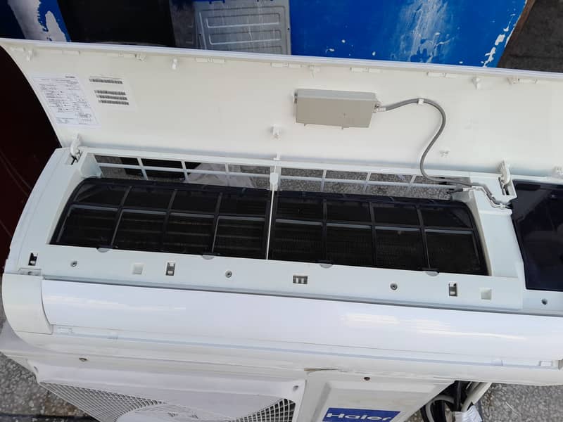 Haier 1.5 Ton inverter Ac for sale. Contact number 03175720260. 5