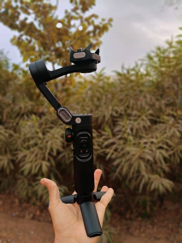 AOCHUAN Smart XE Gimbal For Sale – Like New. 2 month used 3