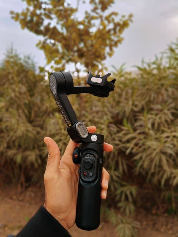 AOCHUAN Smart XE Gimbal For Sale – Like New. 2 month used 5