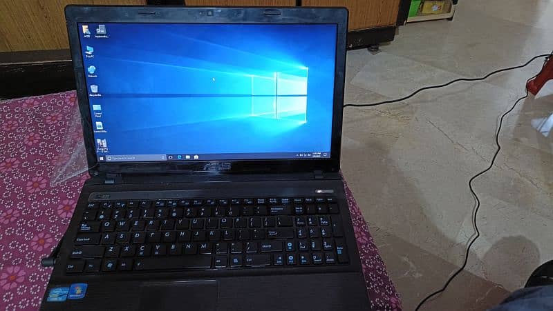 asus k53E core i5 2nd gen , 4 gb ram, 320gb hdd 4