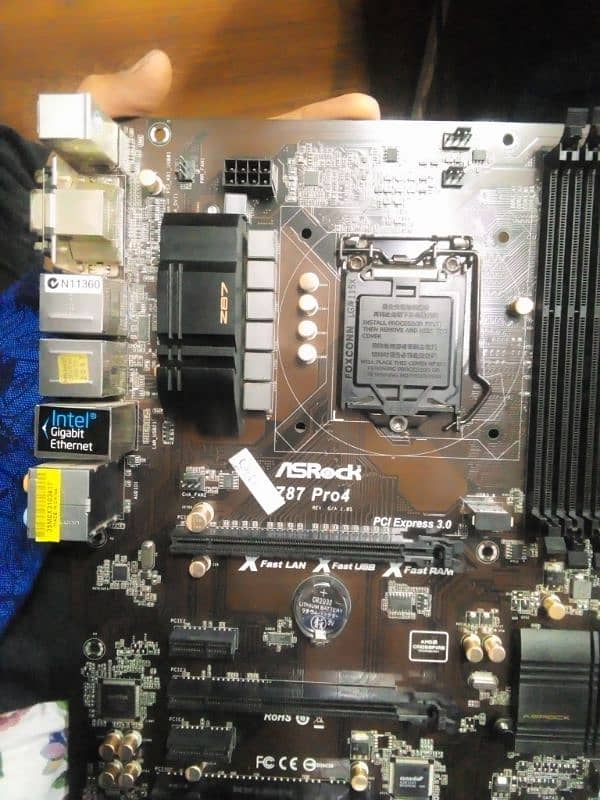 Asrock Z87 Gaming mother board 1