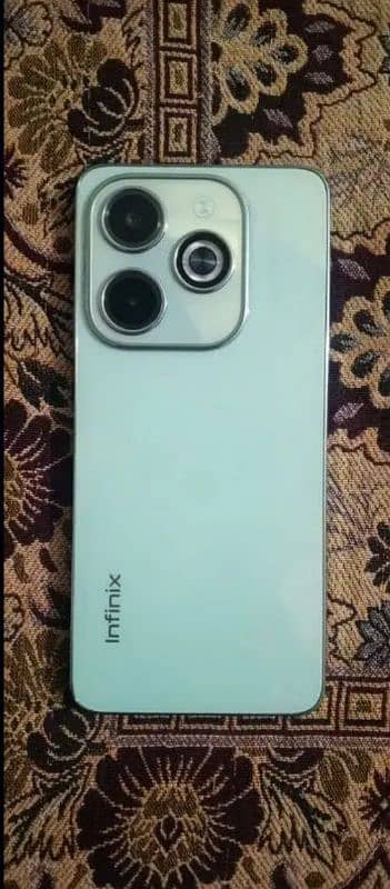 Infinix HOT 40i 0