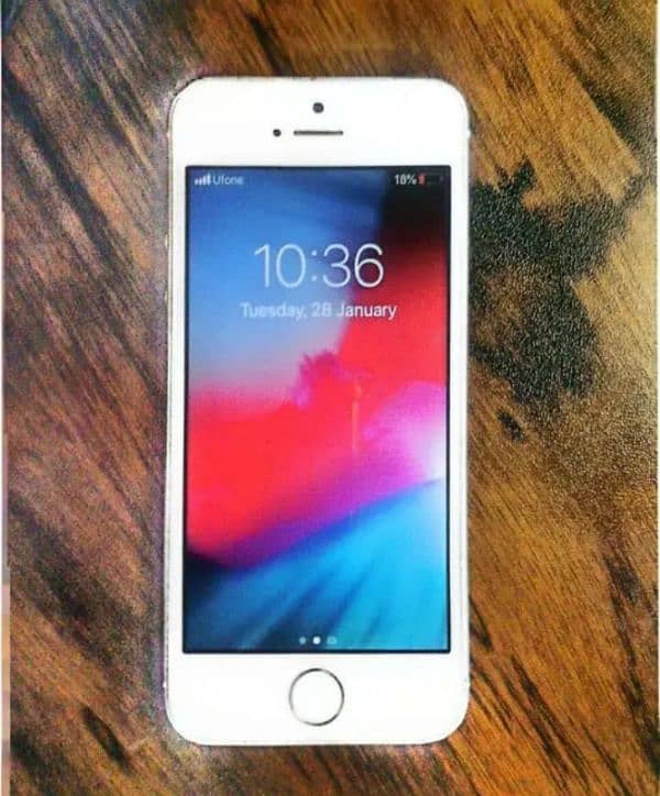 Iphone 5s 64GB full box WhatsApp number 03267483108 1