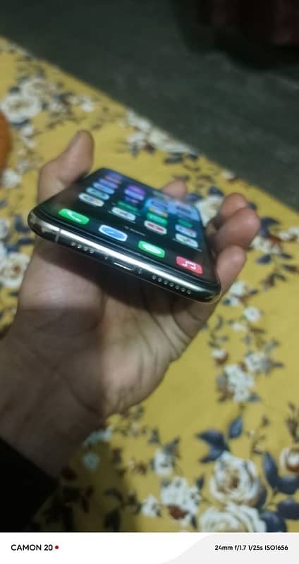 iPhone XS Max 256GB non PTA 3