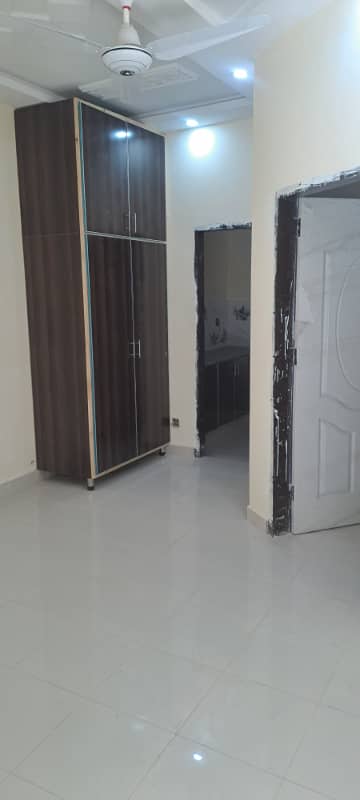 "Prime 3 Marla Bachelor Flat In Pak Arab Housing Society - Secure And Convenient Location" 4