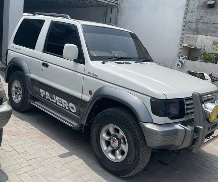 Mitsubishi Pajero 1994 5