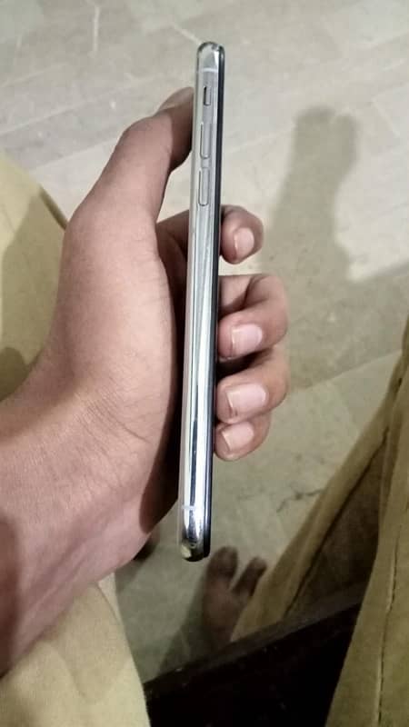 Iphone X Non PTA 4