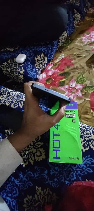 Infinix Hot 40 1