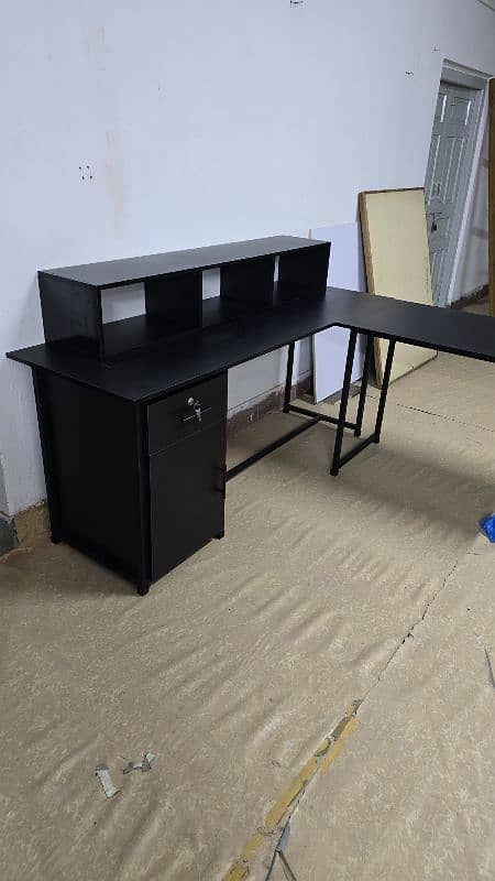 corner table for computer and laptop workstation 6