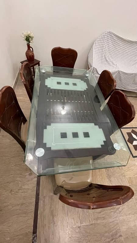 6 seater dining table 0